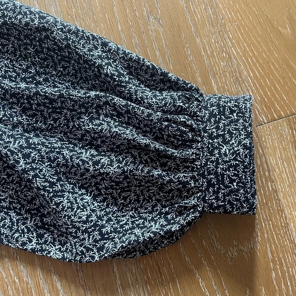 Uniqlo limited edition volume oversized top euc by Clare Waight Keller - Picture 7 of 13